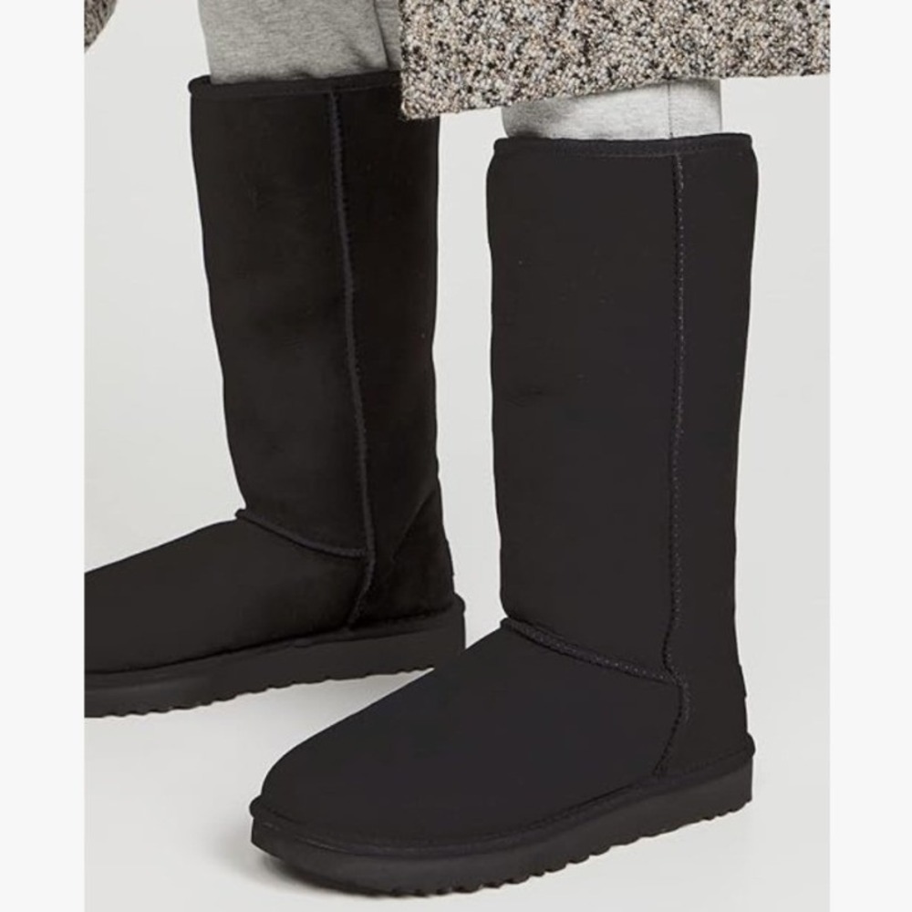 UGG Australia Women Classic Tall II Sheepskin Boot Black 5815 Size 7